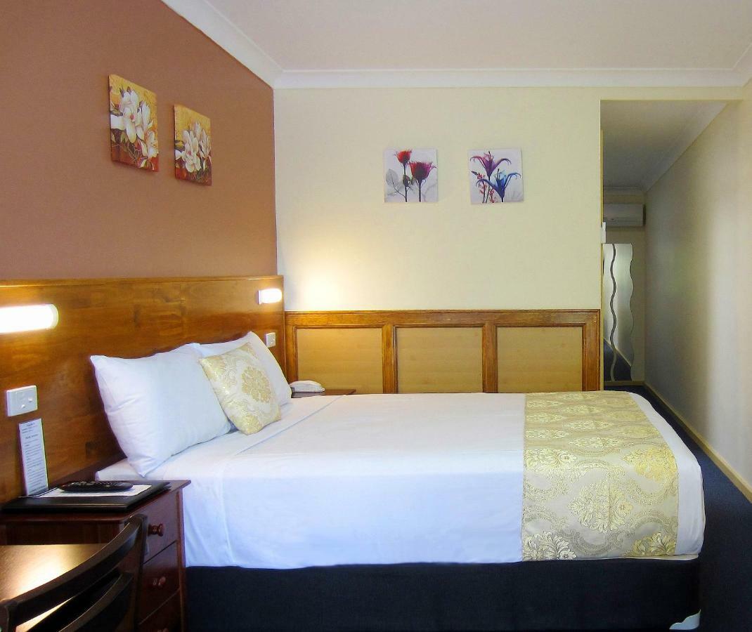 Highway Motor Inn Taree Exteriör bild